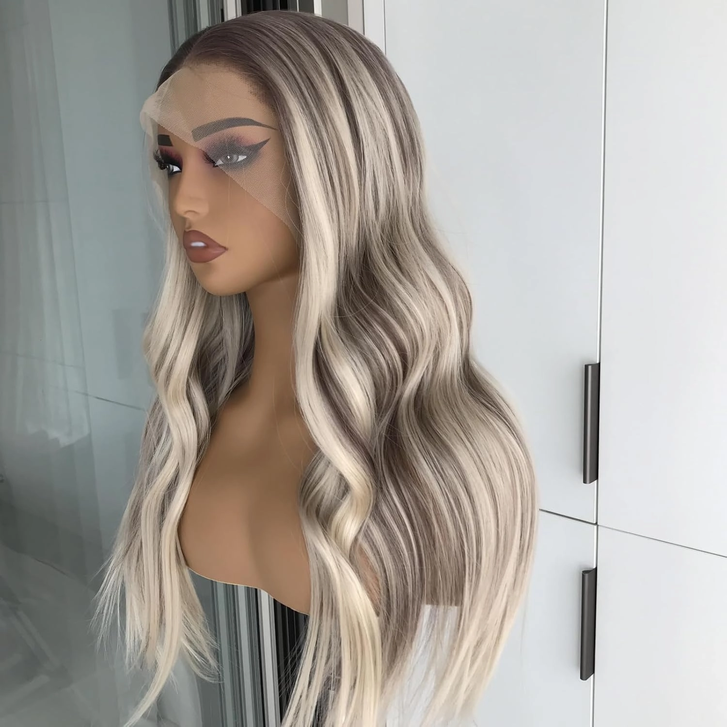 13x4 Highlight Lace Front Wigs Synthetic Hair Pre Plucked Glueless Wigs Blonde Mix Brown Colored Body Wave Synthetic Lace Front Wig 22Inch for Women Daily Use