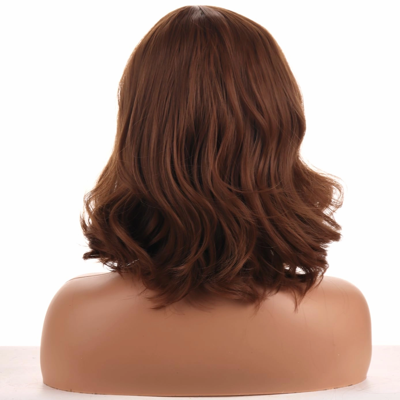 BERON Brown Wigs for Womens Short Curly Wavy Wig Girls Light Brown Side Part Wigs Shoulder Length Heat Resistant Synthetic Daily or Cosplay Party Used Wigs