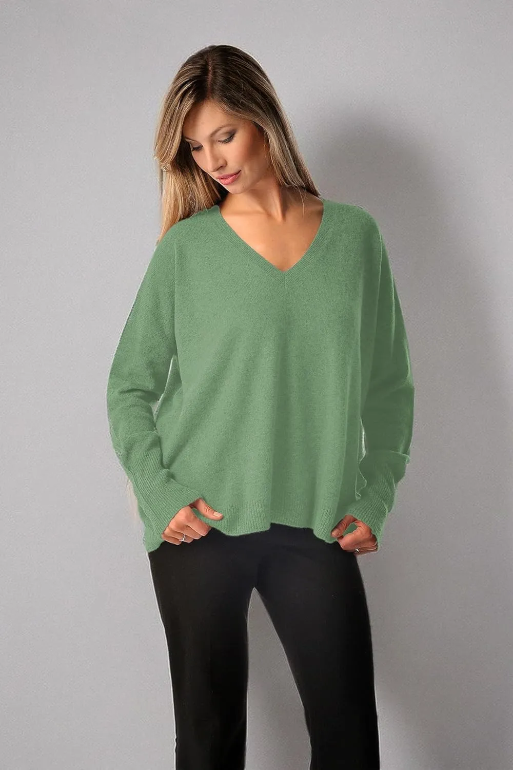 Cashmere Boutique 100% Pure Cashmere Pullover Boyfriend V Neck Sweaters for Women – Loose Fit, Long Sleeve and Classic Style