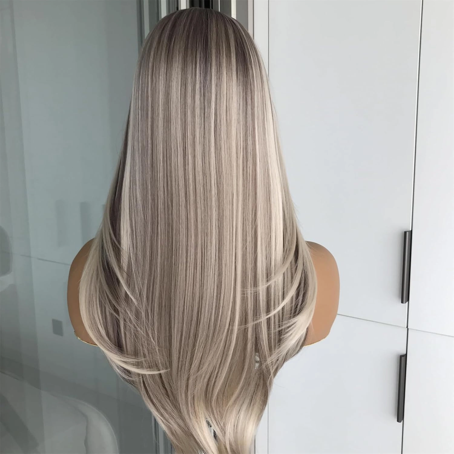 Highlight Blonde Brown Glueless Wigs Pre Plucked 13x4 Synthetic Lace Front Wig for Women With Bangs Long Layered Cut Straight 22 Inch Colored Wig