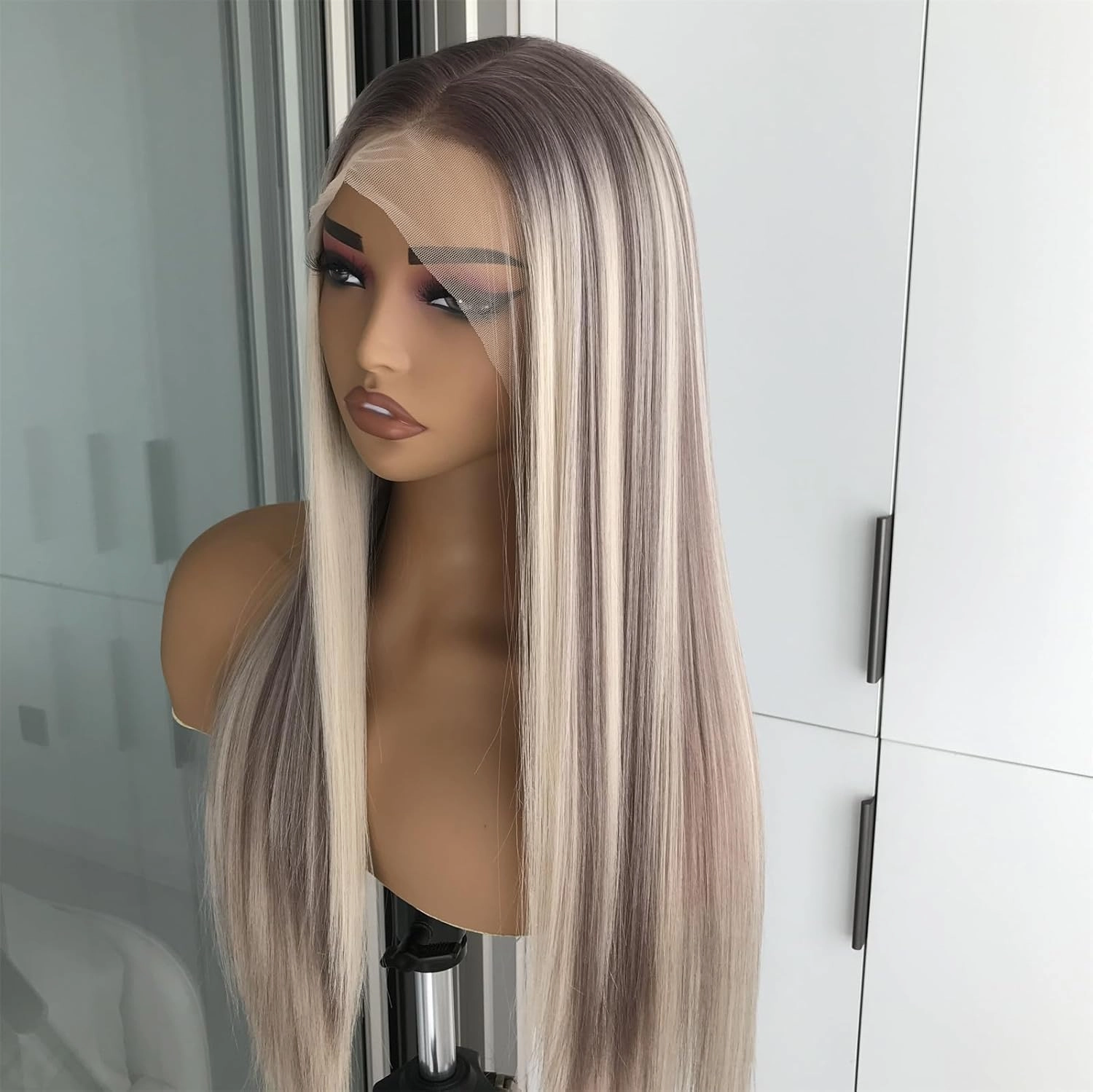 Highlight Blonde Long Straight Lace Front Wig for Women 13x4 Synthetic Lace Wigs Glueless Natural Look Synthetic Heat Resistant Fiber Wig for Daily Use 26inch
