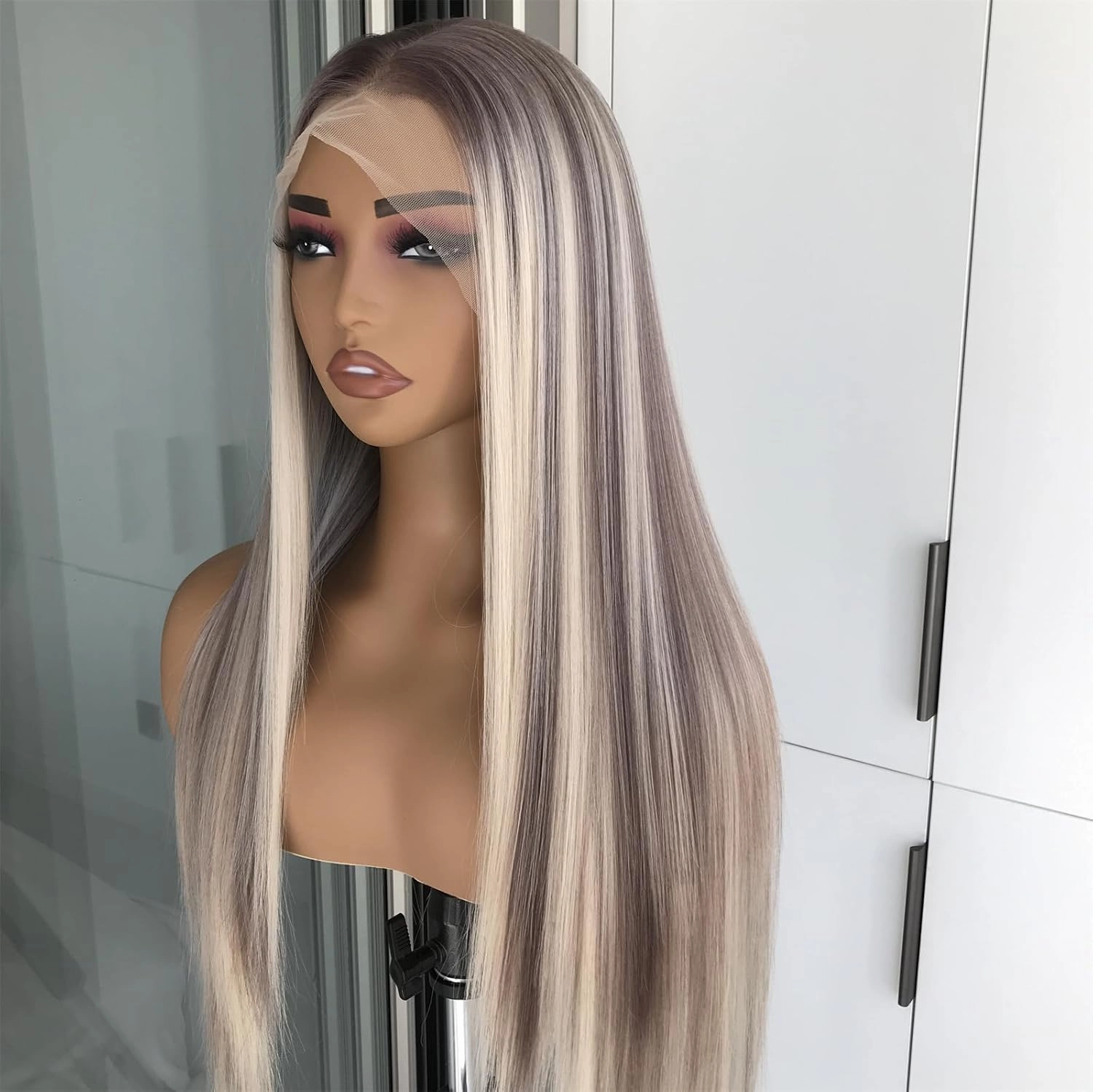 Highlight Blonde Long Straight Lace Front Wig for Women 13x4 Synthetic Lace Wigs Glueless Natural Look Synthetic Heat Resistant Fiber Wig for Daily Use 26inch