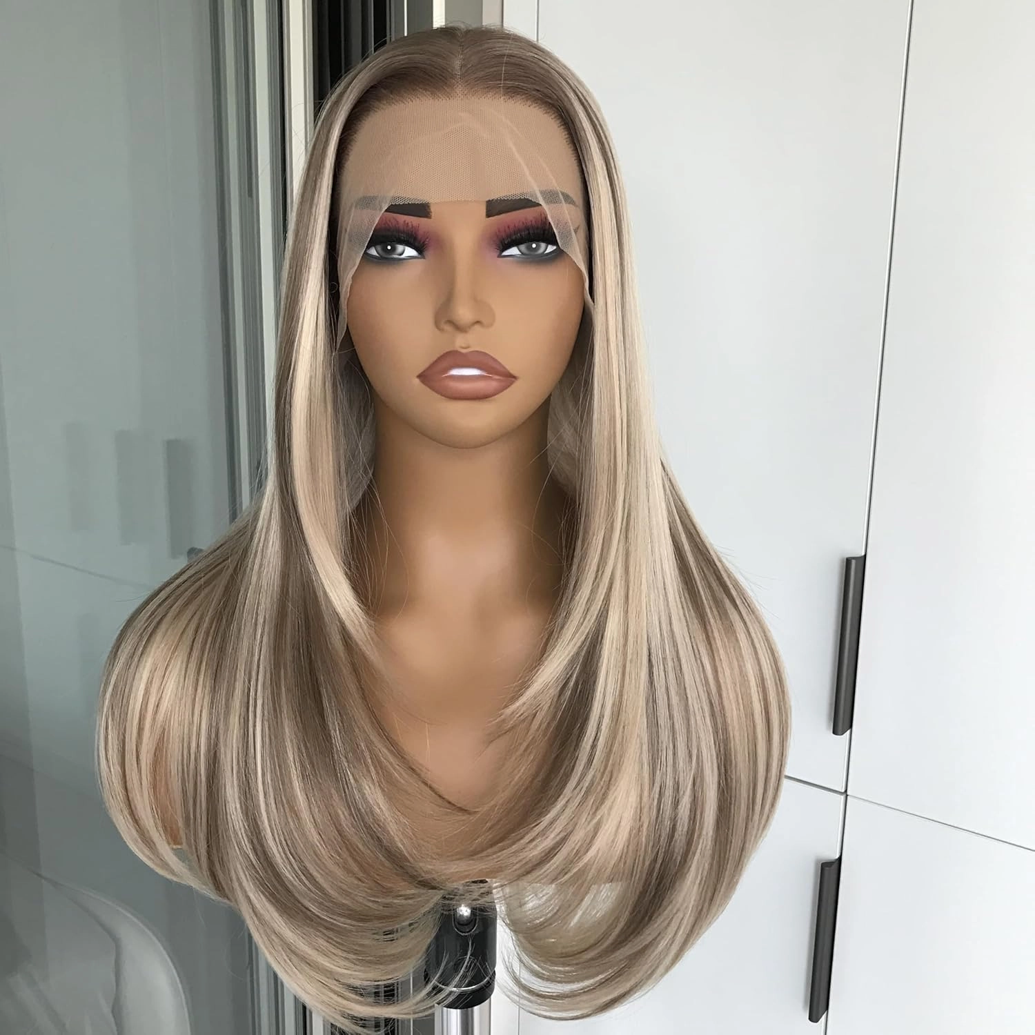 Honey Blonde Highlight Straight Lace Wig for Women Synthetic Lace Front Wig Ombre Brown Wig long Layered Yaki Straight Wig Pre plucked Frontal Wig for Daily 22Inch