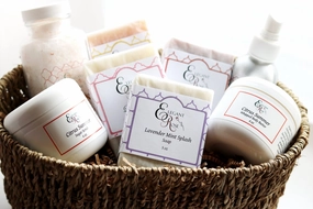 Ultimate Bath Spa Gift Set - Pampering Gift for Women, Mother, Teacher, Sister, Best Friend, Grandmother or Yourself